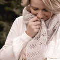 Bild in Galerieansicht laden, Lasa Shawl Schal pattern Strickanleitung von nordstrick