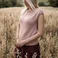 Bild in Galerieansicht laden, Feur Top Shirt pattern Strickanleitung von nordstrick