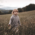 Bild in Galerieansicht laden, Tavallinen Sweater Kids Pullover pattern Strickanleitung von nordstrick
