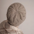 Load image into Gallery viewer, Linur Hat Mütze pattern Strickanleitung von nordstrick