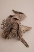 Load image into Gallery viewer, Runo Scarf Shawl Schal Minischal Tuch pattern Strickanleitung von nordstrick