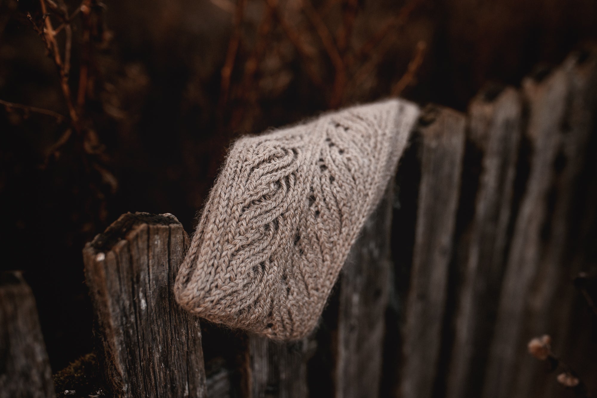 Feur Headband Stirnband pattern Strickanleitung von nordstrick