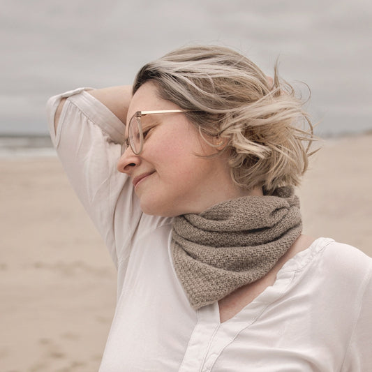 Perlur Scarf Bandana Tuch Schal pattern Strickanleitung von nordstrick