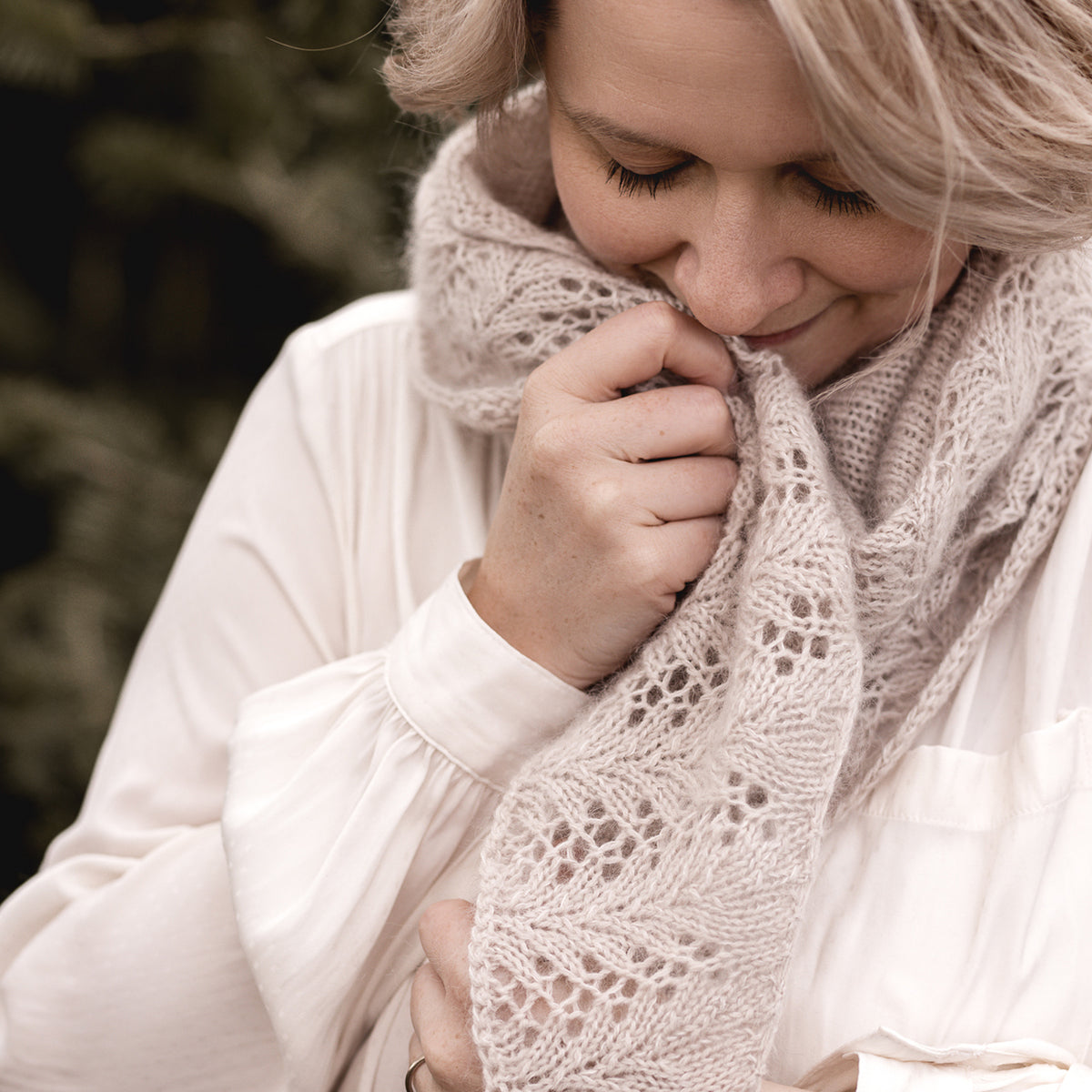 Lasa Shawl Schal pattern Strickanleitung von nordstrick