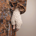 Load image into Gallery viewer, Bloma Gloves Handstulpen Stulpen pattern Strickanleitung von nordstrick
