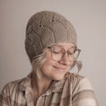 Load image into Gallery viewer, Linur Hat Mütze pattern Strickanleitung von nordstrick
